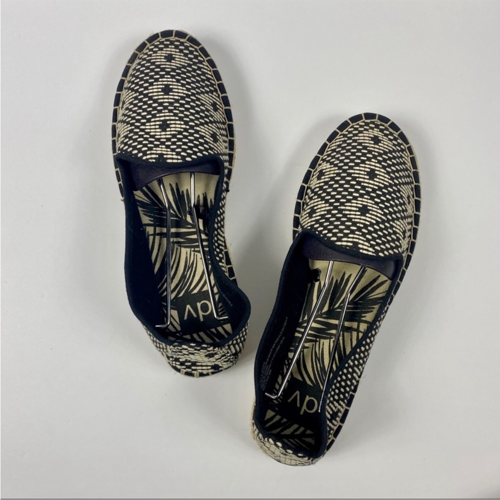 DV / black patterned espadrille slip on shoes women’s 9.5